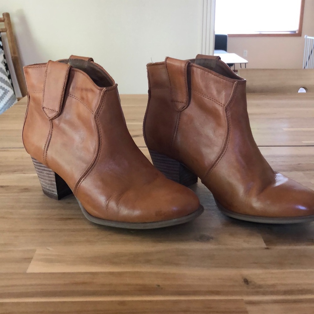 Aldo leather western style booties